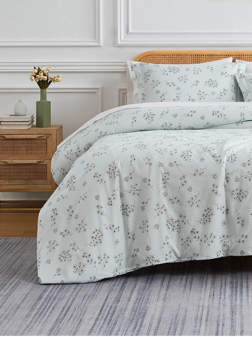 Light Blue Floral Print Microfiber Comforter Set Twin/ Twin XL